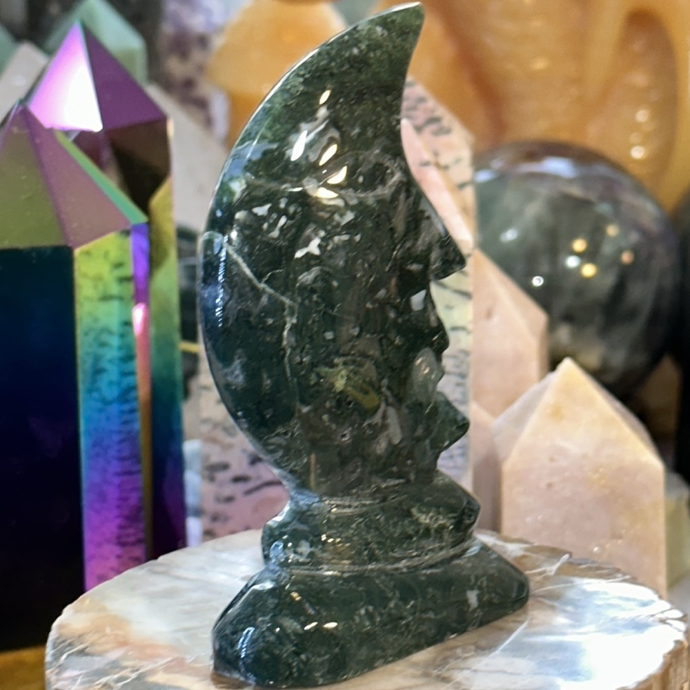 ๐ธSALE๐ธ Moss Agate Moon Face Carving! - Picture 5 of 5
